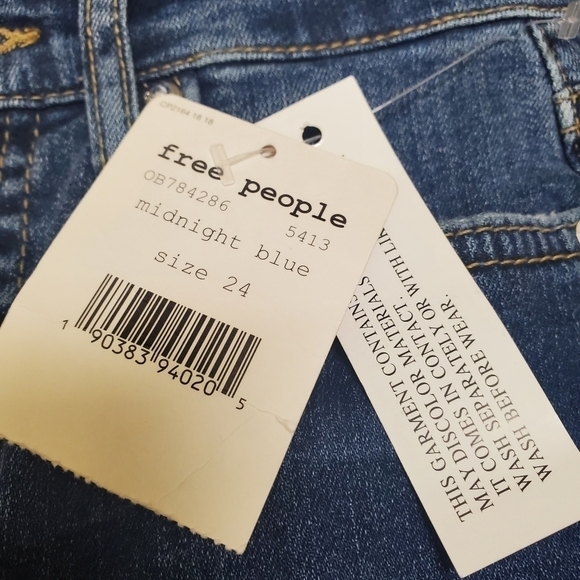 NWT Free People Distressed Skinny Jeans 24 - Picture 4 of 5